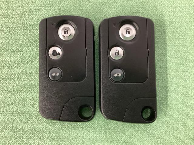 フリード Ｇジャストセレクション　光触媒抗菌消臭施工済（12枚目）