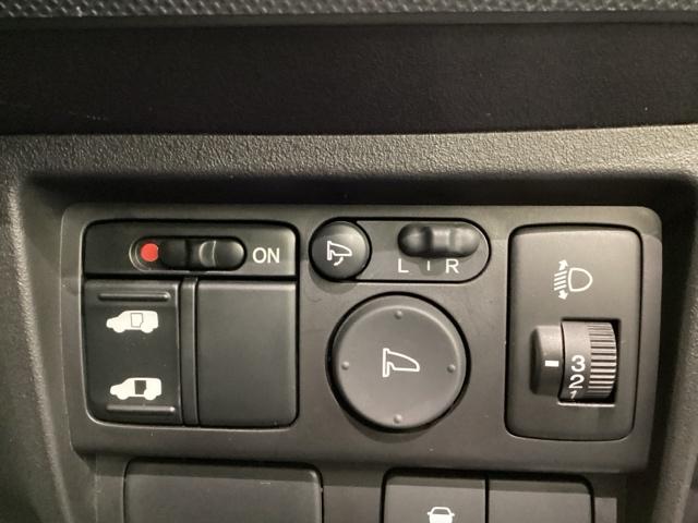 フリード Ｇジャストセレクション　光触媒抗菌消臭施工済（13枚目）