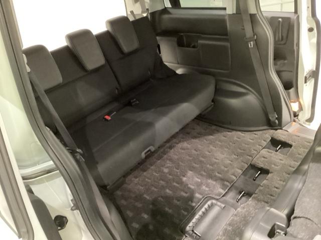 ステップワゴンスパーダ Ｚクールスピリット　光触媒抗菌消臭施工済（18枚目）