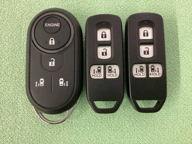 Ｎ－ＢＯＸカスタム Ｇ・Ｌターボホンダセンシング　いまコレ＋新品・フロアカーペットマット付　リモコンエンジンスターター付　光触媒抗菌消臭施工済（15枚目）