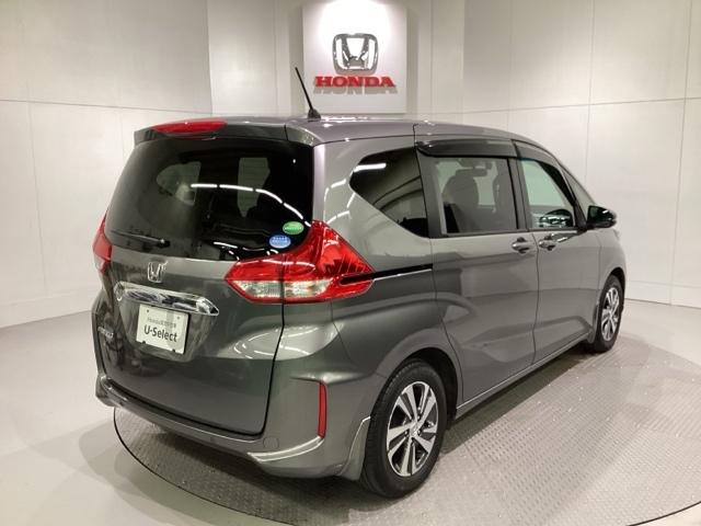 フリード G・ホンダセンシング ドライブレコーダー前後装備車 光触媒抗菌消臭施工済(3枚目)