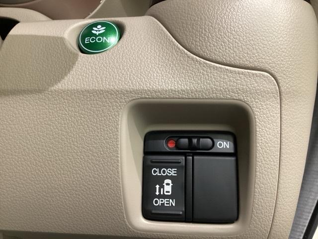 N-BOX G・Lパッケージ 光触媒抗菌消臭施工済(13枚目)