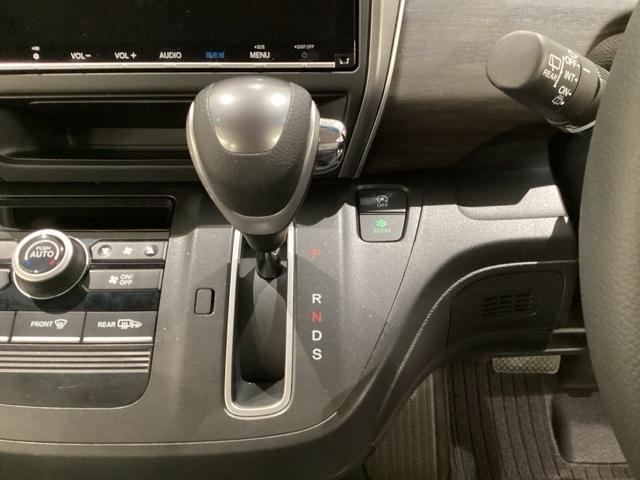 フリード G・ホンダセンシング 光触媒抗菌消臭施工済(8枚目)