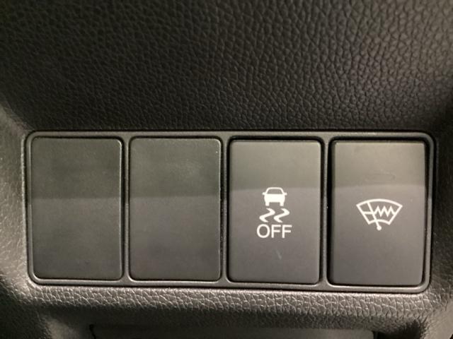 ステップワゴンスパーダ スパーダ・クールスピリット　光触媒抗菌消臭施工済（14枚目）