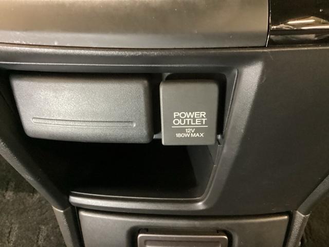 ステップワゴンスパーダ スパーダ・クールスピリット　光触媒抗菌消臭施工済（16枚目）