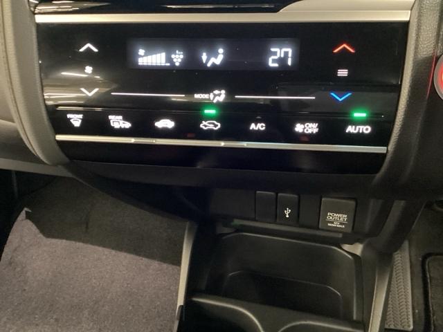 フィット ＲＳホンダセンシング　いまコレ＋新品・フロアカーペットマット付　光触媒抗菌消臭施工済（11枚目）