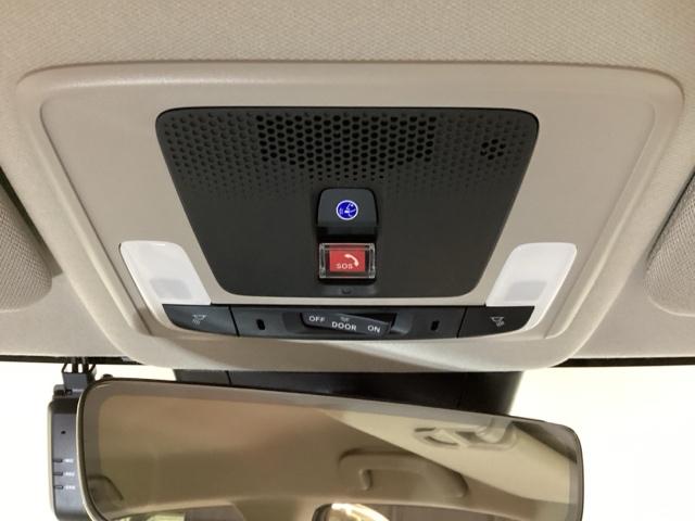 ヴェゼル ｅ：ＨＥＶＺ　中古スタッドレスタイヤ、純正ナビディスプレー、ドライブレコーダー前後装着＋ＥＴＣ付　当社デモカー（8枚目）