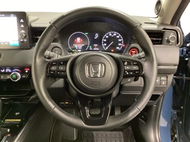 ヴェゼル ｅ：ＨＥＶＺ　中古スタッドレスタイヤ、純正ナビディスプレー、ドライブレコーダー前後装着＋ＥＴＣ付　当社デモカー（16枚目）