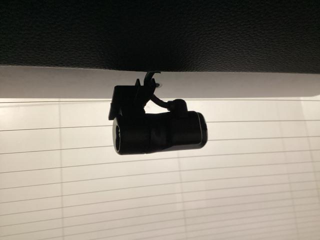 ヴェゼル ｅ：ＨＥＶＺ　中古スタッドレスタイヤ、純正ナビディスプレー、ドライブレコーダー前後装着＋ＥＴＣ付　当社デモカー（21枚目）