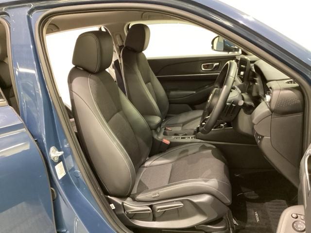 ヴェゼル ｅ：ＨＥＶＺ　中古スタッドレスタイヤ、純正ナビディスプレー、ドライブレコーダー前後装着＋ＥＴＣ付　当社デモカー（23枚目）