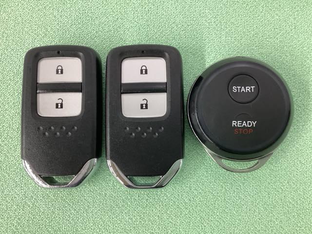 ヴェゼル Ｘ・ホンダセンシング　リモコンエンジンスターター付　ドライブレコーダー装備車　光触媒抗菌消臭施工済（12枚目）