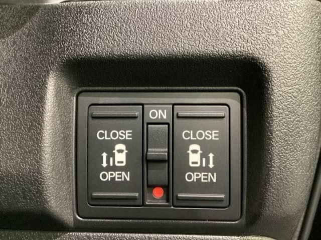 Ｎ－ＢＯＸカスタム ベースグレード　中古スタッドレスタイヤ、純正メモリーナビ、ドライブレコーダー前後装着＋ＥＴＣ付　当社デモカー（17枚目）