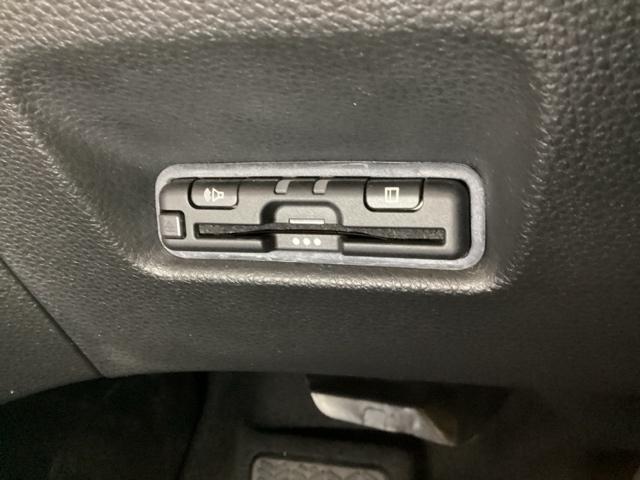 フィット ｅ：ＨＥＶホーム　当社レンタアップ　光触媒抗菌消臭施工済（15枚目）