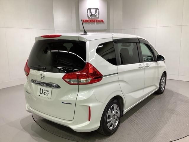 フリードハイブリッド ハイブリッド・Ｇ　当社レンタアップ　光触媒抗菌消臭施工済（3枚目）