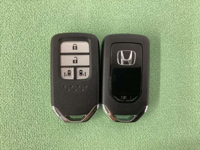 フリードハイブリッド ハイブリッド・Ｇ　当社レンタアップ　光触媒抗菌消臭施工済（11枚目）