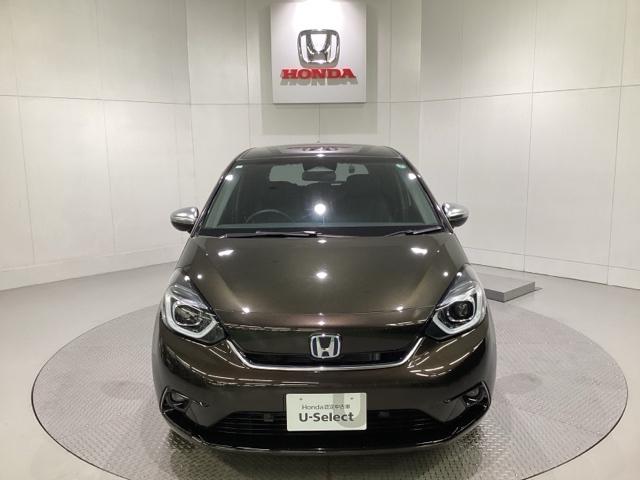 フィット ｅ：ＨＥＶリュクス　光触媒抗菌消臭施工済（2枚目）