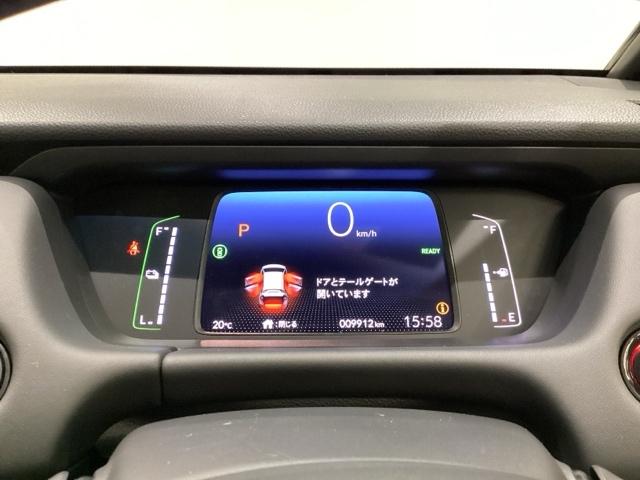 フィット ｅ：ＨＥＶリュクス　光触媒抗菌消臭施工済（11枚目）