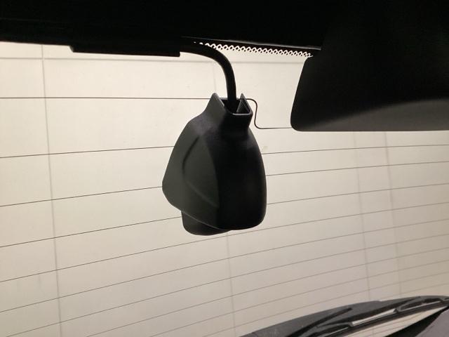 フィット ｅ：ＨＥＶリュクス　光触媒抗菌消臭施工済（16枚目）