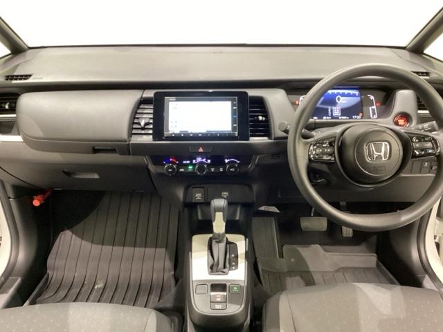 フィット ベーシック　光触媒抗菌消臭施工済（5枚目）