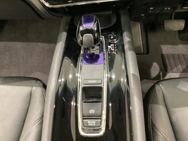 ヴェゼル ハイブリッドＸ・Ｌパッケージ　光触媒抗菌消臭施工済（8枚目）