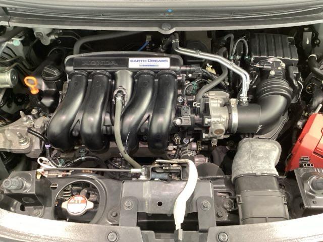 ホンダスタッフがしっかり整備して保証付きにてお渡し致します。エンジンルーム＆室内ルームともにクリーニング済みで清潔です。快適なドライブをお楽しみください。