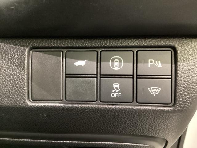 ヴェゼル ｅ：ＨＥＶＺ　いまコレ＋新品・フロアカーペットマット付　ドライブレコーダー前後装備車　光触媒抗菌消臭施工済（18枚目）