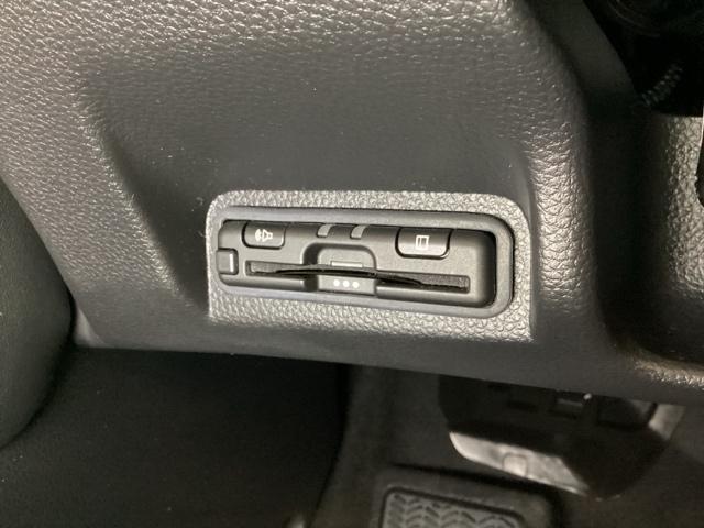 ヴェゼル ｅ：ＨＥＶＺ　いまコレ＋新品・フロアカーペットマット付　光触媒抗菌消臭施工済（18枚目）