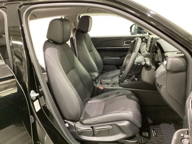 ヴェゼル ｅ：ＨＥＶＺ　いまコレ＋新品・フロアカーペットマット付　光触媒抗菌消臭施工済（22枚目）