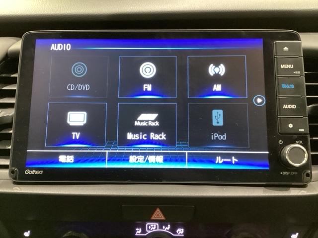 フィット ｅ：ＨＥＶリュクス　光触媒抗菌消臭施工済（7枚目）