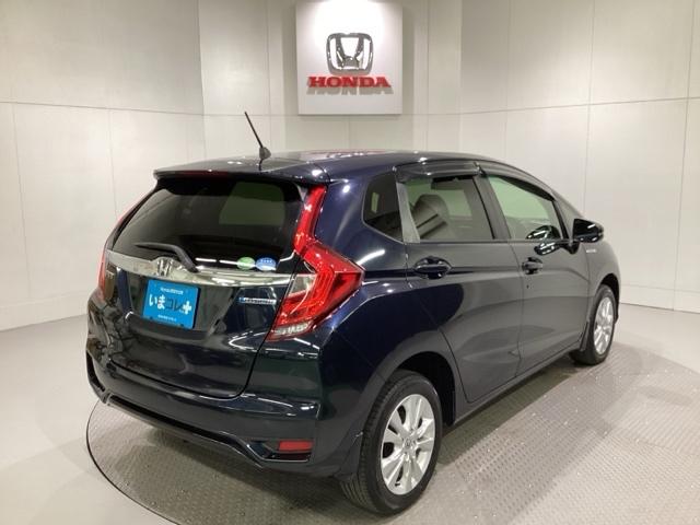 フィットハイブリッド Fコンフォートエディション いまコレ+新品・フロアカーペットマット付 光触媒抗菌消臭施工済(5枚目)