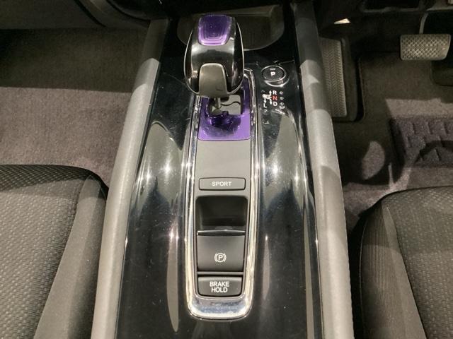 ヴェゼル ハイブリッドX いまコレ+新品・フロアカーペットマット付 光触媒抗菌消臭施工済(10枚目)