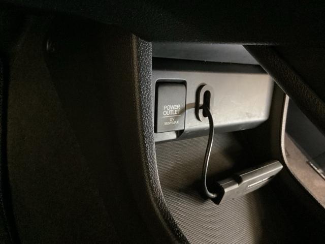 ヴェゼル ハイブリッドX いまコレ+新品・フロアカーペットマット付 光触媒抗菌消臭施工済(17枚目)