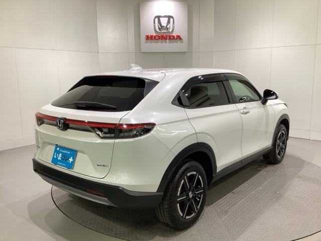 ヴェゼル e:HEVX いまコレ+新品・フロアカーペットマット付 ドライブレコーダー前後装備車 光触媒抗菌消臭施工済(5枚目)