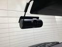 後方にもドライブレコーダーのカメラが付いています。前後両方でお車の周りを監視・記録いたします。