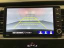 バックでの車庫入れも安心です! リアカメラが付いているバックモニター付のナビを装備しております。操作線もついており距離感も画面から確認できます。