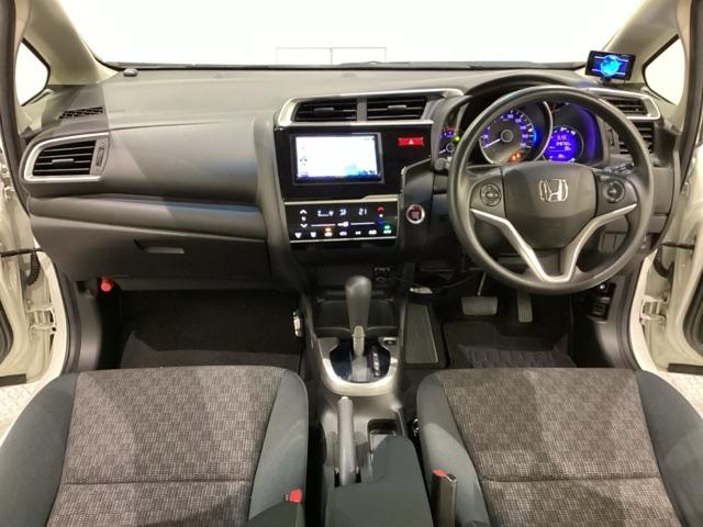 フィット 13G・Lパッケージ 社外ナビ/バックカメラ/ETC/光触媒抗菌消臭施工済(8枚目)