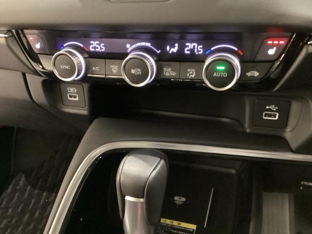 ヴェゼル e:HEVZ 純正メモリーナビ/バックカメラ/ETC/ワイヤレス充電・Qi/シートヒーター/光触媒抗菌消臭施工済(13枚目)