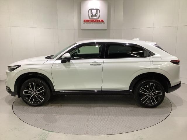 ヴェゼル ｅ：ＨＥＶＺ　いまコレ＋新品・フロアカーペットマット／純正メモリーナビ／バックカメラ／ＥＴＣ／ＵＳＢ／Ｂｌｕｅｔｏｏｔｈ接続／光触媒抗菌消臭施工済（7枚目）