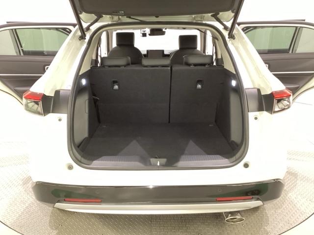 ヴェゼル ｅ：ＨＥＶＺ　いまコレ＋新品・フロアカーペットマット／純正メモリーナビ／バックカメラ／ＥＴＣ／ＵＳＢ／Ｂｌｕｅｔｏｏｔｈ接続／光触媒抗菌消臭施工済（24枚目）