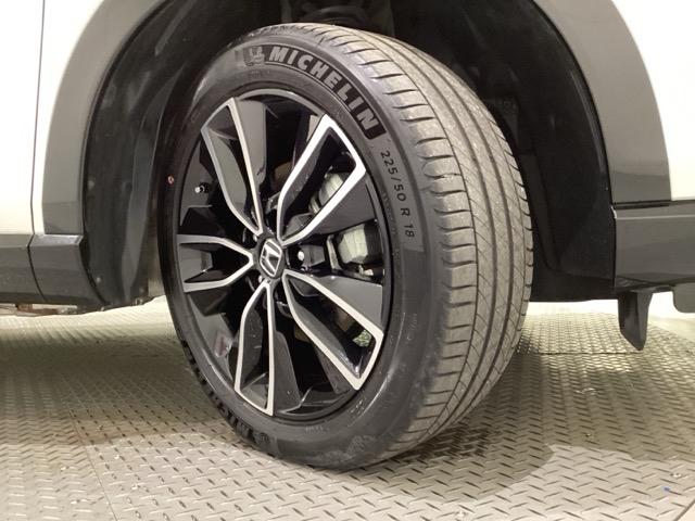 ヴェゼル ｅ：ＨＥＶＺ　いまコレ＋新品・フロアカーペットマット／純正メモリーナビ／バックカメラ／ＥＴＣ／ＵＳＢ／Ｂｌｕｅｔｏｏｔｈ接続／光触媒抗菌消臭施工済（27枚目）