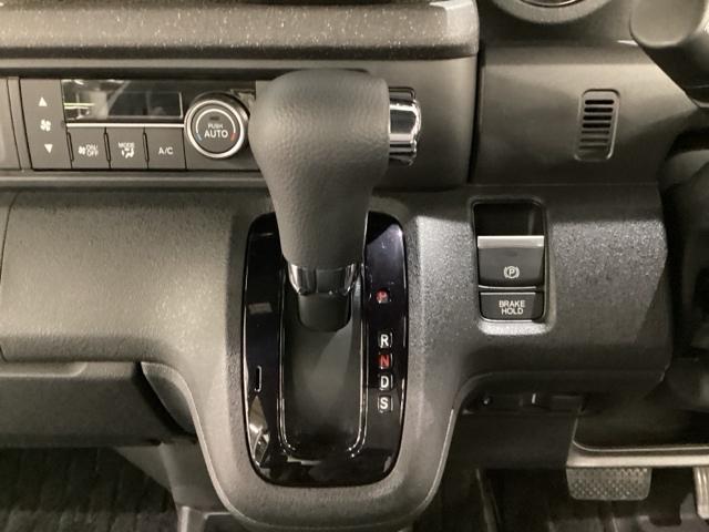 N-BOXカスタム ターボコーディネートスタイル 中古スタッドレスタイヤ、純正メモリーナビ、ドライブレコーダー前後装着+ETC付 当社デモカー(14枚目)