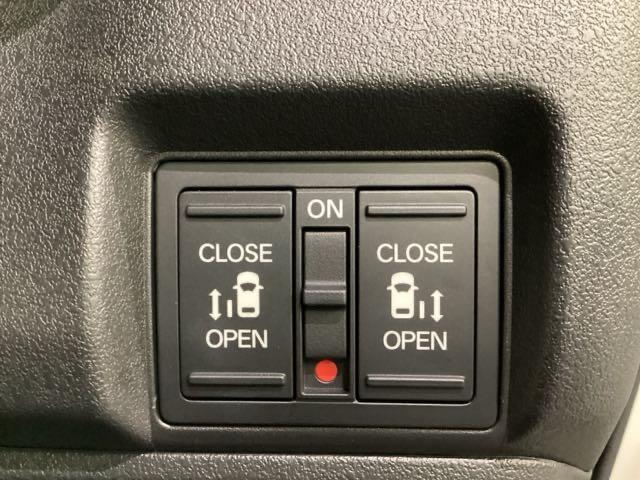 N-BOXカスタム ターボコーディネートスタイル 中古スタッドレスタイヤ、純正メモリーナビ、ドライブレコーダー前後装着+ETC付 当社デモカー(20枚目)