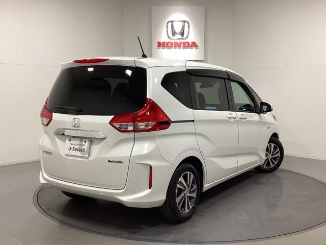 フリードハイブリッド ハイブリッド・Ｇホンダセンシング　純正メモリーナビ／リア席モニター／シートヒーター／バックカメラ／ＥＴＣ／ＵＳＢ／Ｂｌｕｅｔｏｏｔｈ接続／フルセグＴＶ光触媒抗菌消臭施工済（6枚目）