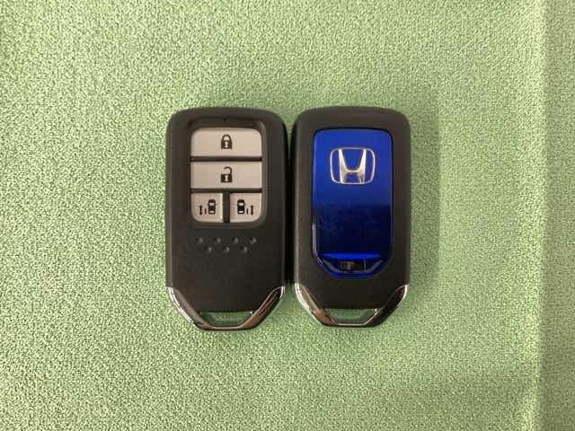 フリードハイブリッド ハイブリッド・Gホンダセンシング 純正メモリーナビ/バックカメラ/フロントドラレコ/ETC/光触媒抗菌消臭施工済(15枚目)