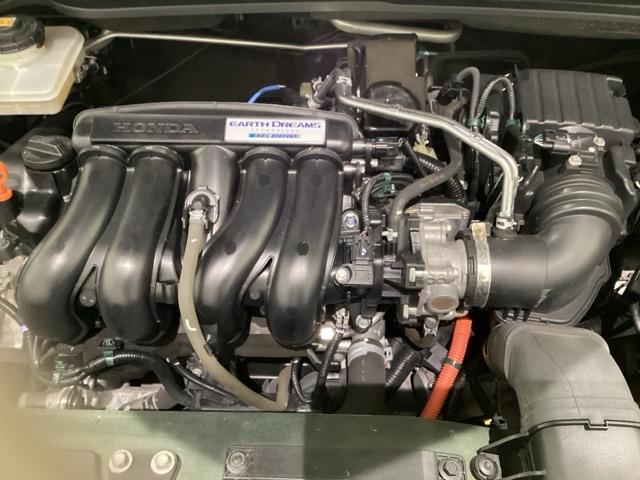 ホンダスタッフがしっかり整備して保証付きにてお渡し致します。エンジンルーム＆室内ルームともにクリーニング済みで清潔です。快適なドライブをお楽しみください。