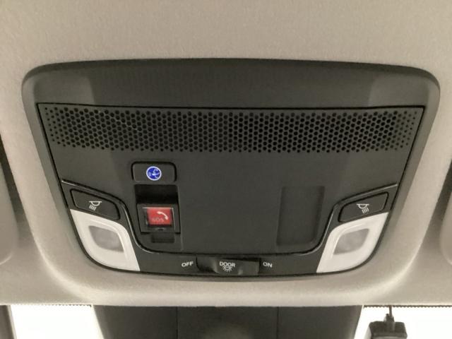 フィット クロスター　純正メモリーナビ、中古スタッドレスタイヤ、ドライブレコーダー前後装着＋ＥＴＣ付　当社デモカー（8枚目）