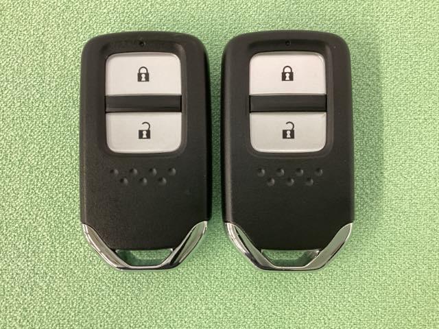 フィット クロスター　純正メモリーナビ、中古スタッドレスタイヤ、ドライブレコーダー前後装着＋ＥＴＣ付　当社デモカー（15枚目）