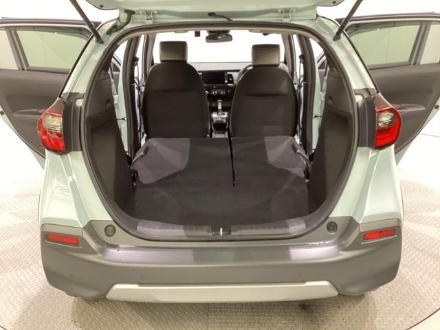 フィット クロスター　純正メモリーナビ、中古スタッドレスタイヤ、ドライブレコーダー前後装着＋ＥＴＣ付　当社デモカー（24枚目）