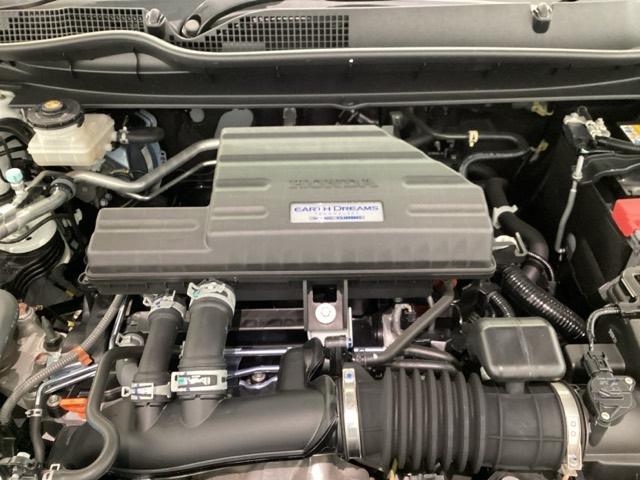 ホンダスタッフがしっかり整備して保証付きにてお渡し致します。エンジンルーム＆室内ルームともにクリーニング済みで清潔です。快適なドライブをお楽しみください。