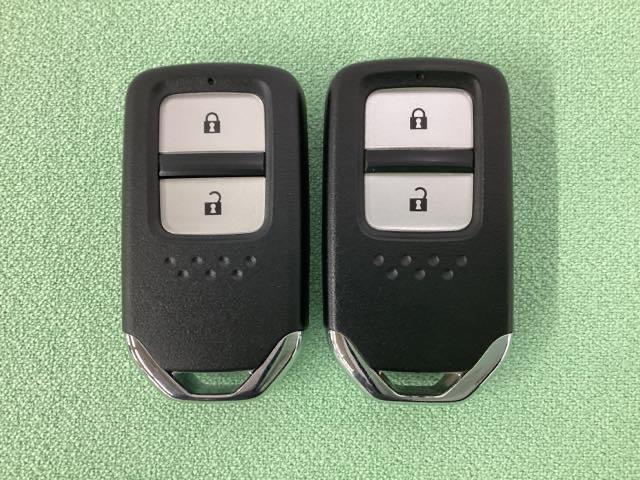 ヴェゼル Ｘ・ホンダセンシング　光触媒抗菌消臭施工済（12枚目）